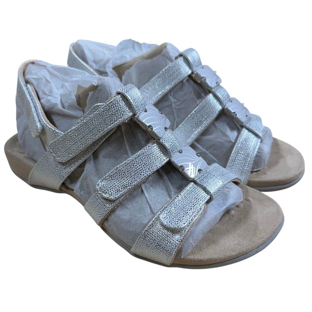 Vionic NWB Amber Silver Leather Strappy Sandals Size 5W Flexible EVA Midsole